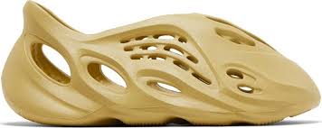 Yeezy Foam RNR "Sulfur"