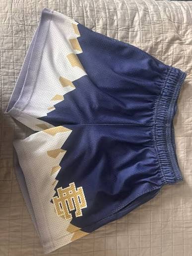 ee blue mountain short