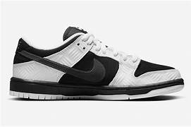 Nike SB Dunk Low TIGHTBOOTH